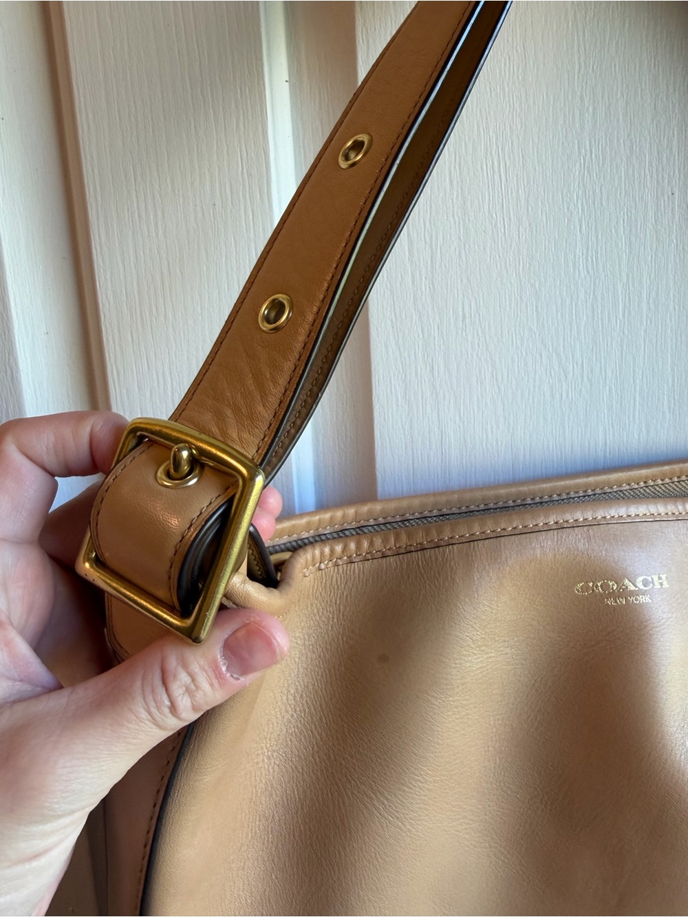 Coach 19889 Legacy Duffle - Picture 4 of 8